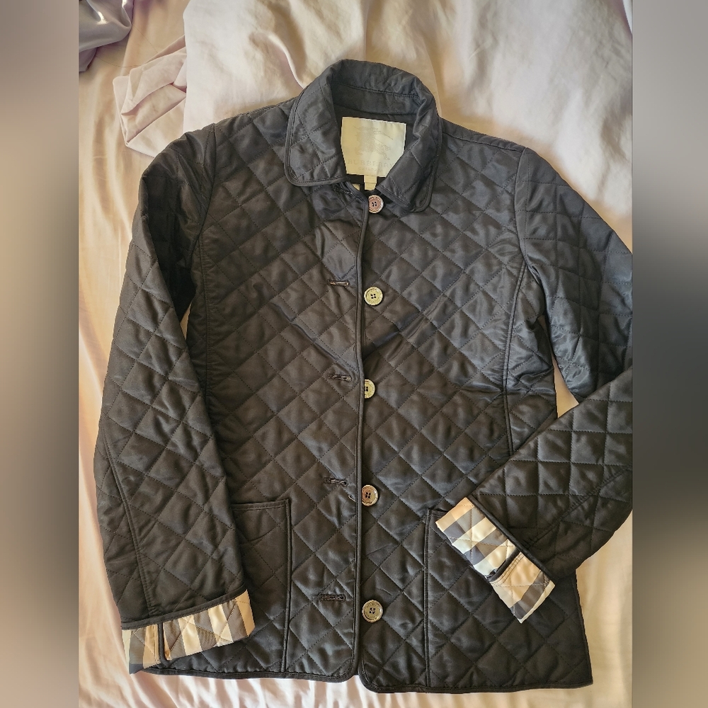 Burberry Navy Quilted Kids Puffer Jacket with Check Cuff